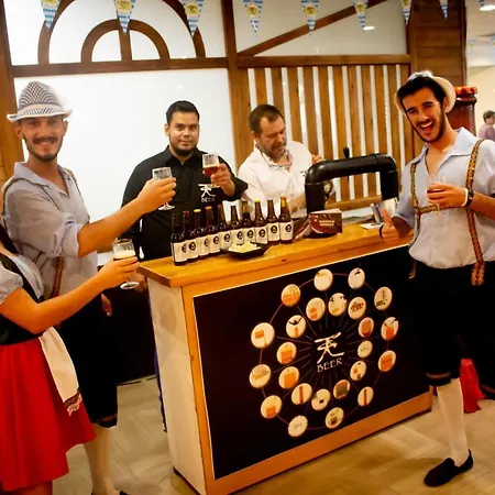 酒店 本尼斯科拉广场套房酒店 4*