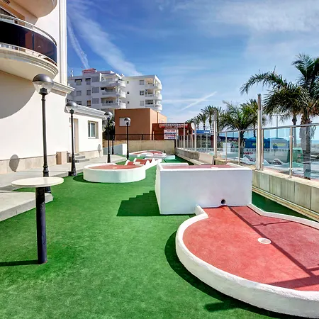 Plaza 4*