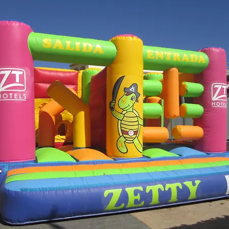 酒店 本尼斯科拉广场套房酒店