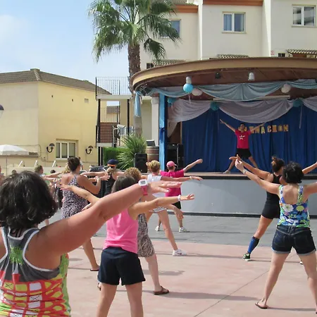 Plaza 4*