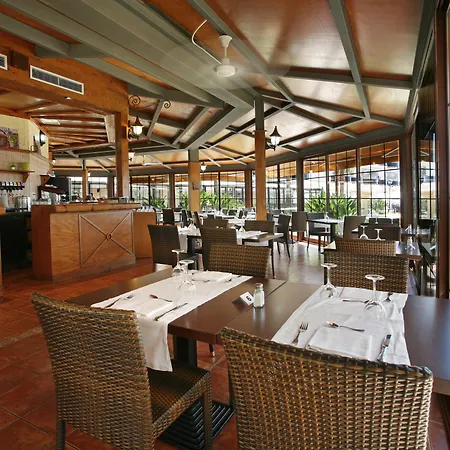 本尼斯科拉广场套房酒店 4* Peñíscola