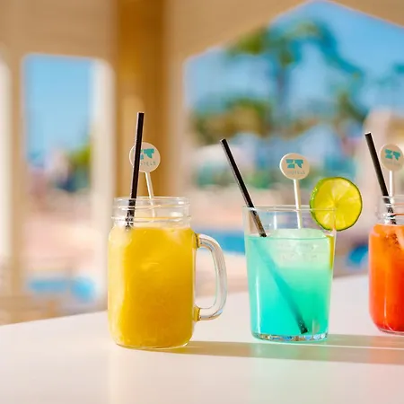 本尼斯科拉广场套房酒店 4*