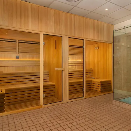 本尼斯科拉广场套房酒店 酒店 Peñíscola