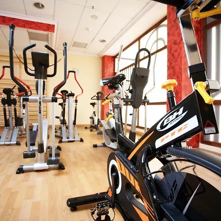 本尼斯科拉广场套房酒店 4* Peñíscola