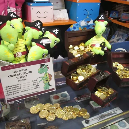 本尼斯科拉广场套房酒店