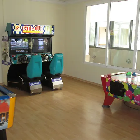 מלון Plaza