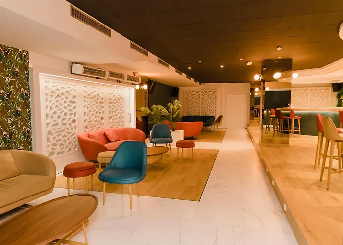 Plaza Ξενοδοχείο 4*