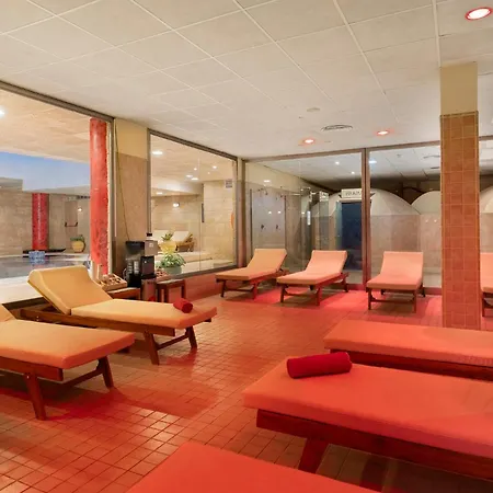 Plaza 호텔 4*