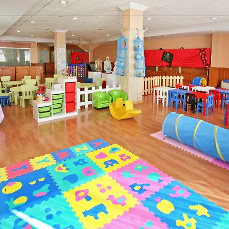 Plaza 호텔 4*